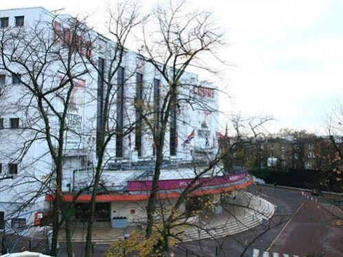 Earls Court Studios London Exterior foto